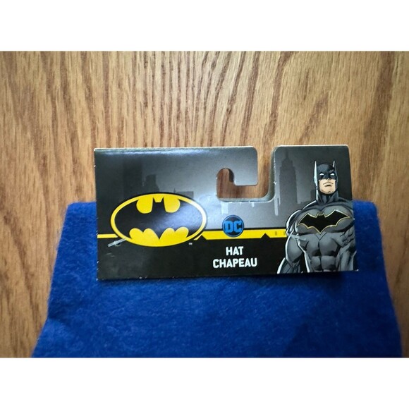 NWT DC Comics Batman Santa Hat Blue With Pom Pom Ball & Snowflake Imprint - Picture 5 of 6